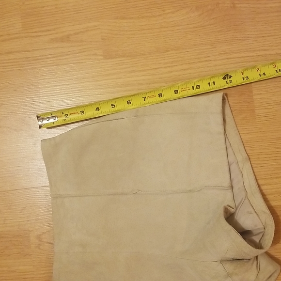 Faux Suede Pintuck Short - Picture 6 of 7